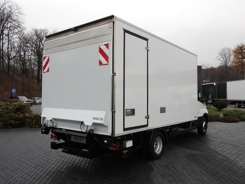 Iveco DAILY 70C17 CHŁODNIA 0*C WINDA 9 PALET ZASILANIE 230V TEMPOMAT K - Комбе ладилник: слика 3 Iveco DAILY 70C17 CHŁODNIA 0*C WINDA 9 PALET ZASILANIE 230V TEMPOMAT K - Комбе ладилник: слика 3