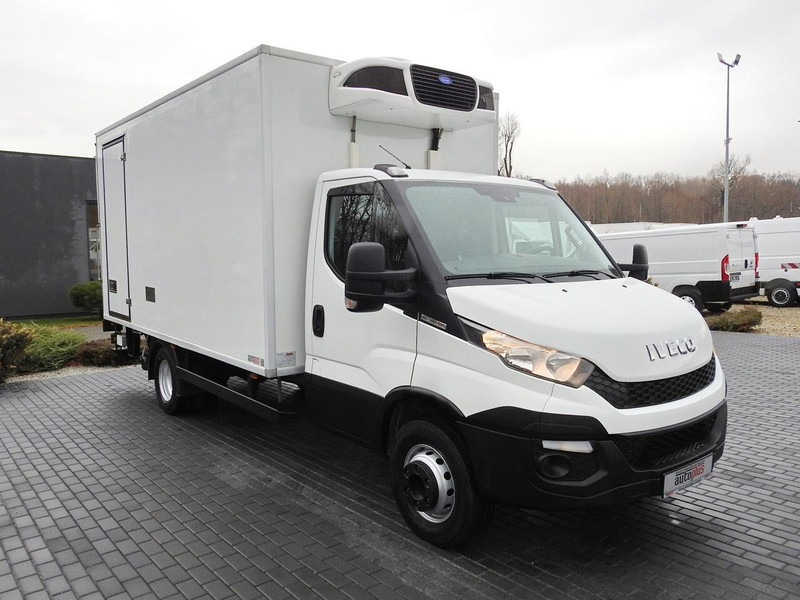 Iveco DAILY 70C17 CHŁODNIA 0*C WINDA 9 PALET ZASILANIE 230V TEMPOMAT K - Комбе ладилник: слика 4 Iveco DAILY 70C17 CHŁODNIA 0*C WINDA 9 PALET ZASILANIE 230V TEMPOMAT K - Комбе ладилник: слика 4