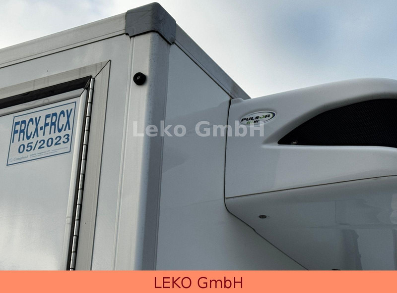 Комбе ладилник Iveco Daily 335C14: слика 13