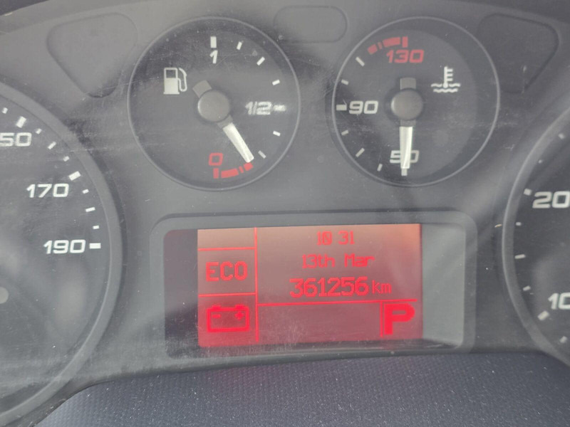 Лизинг на Iveco Daily 35-140 - Carrier Xarios 350 frigo Iveco Daily 35-140 - Carrier Xarios 350 frigo: слика 13 Лизинг на Iveco Daily 35-140 - Carrier Xarios 350 frigo Iveco Daily 35-140 - Carrier Xarios 350 frigo: слика 13