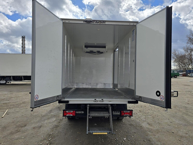 Лизинг на Iveco Daily 35-140 - Carrier Xarios 350 frigo Iveco Daily 35-140 - Carrier Xarios 350 frigo: слика 9 Лизинг на Iveco Daily 35-140 - Carrier Xarios 350 frigo Iveco Daily 35-140 - Carrier Xarios 350 frigo: слика 9
