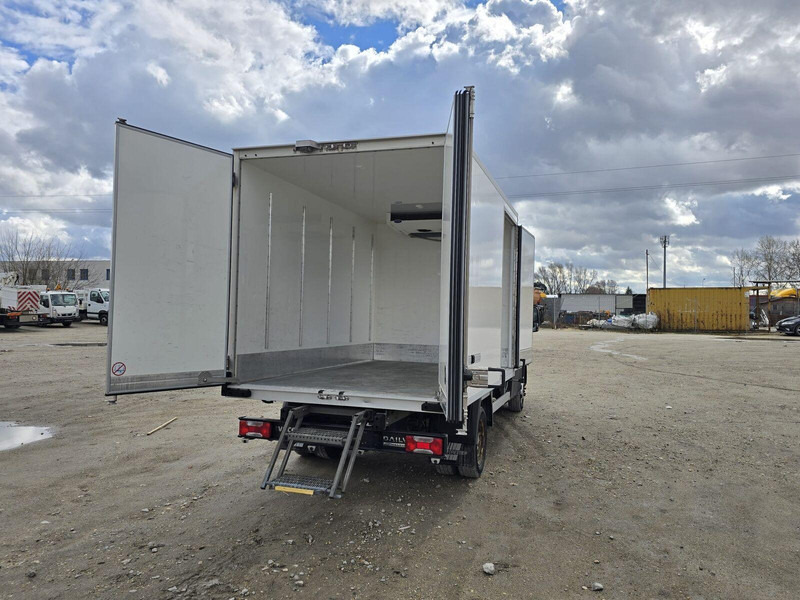 Лизинг на Iveco Daily 35-140 - Carrier Xarios 350 frigo Iveco Daily 35-140 - Carrier Xarios 350 frigo: слика 8 Лизинг на Iveco Daily 35-140 - Carrier Xarios 350 frigo Iveco Daily 35-140 - Carrier Xarios 350 frigo: слика 8