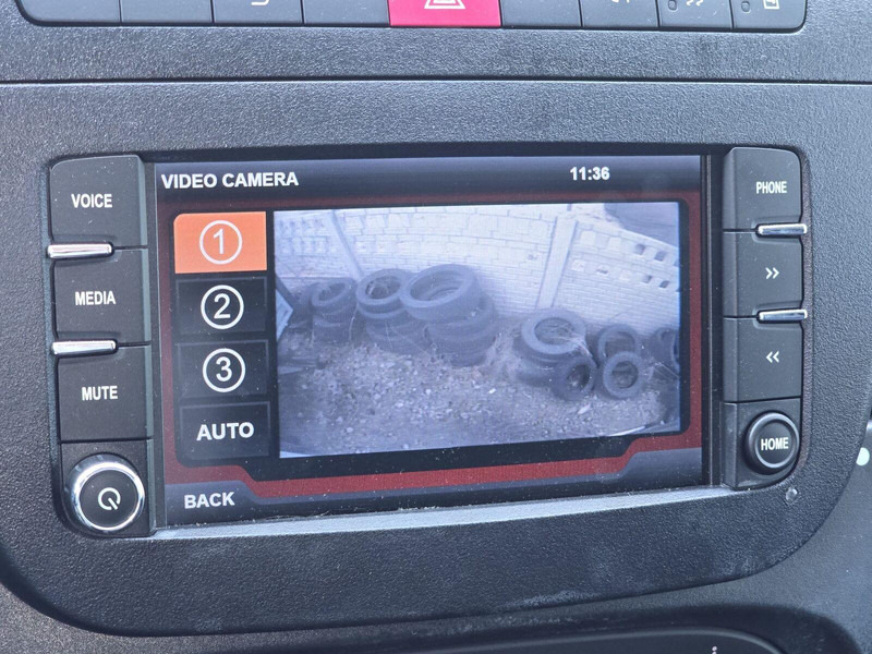 Лизинг на Iveco Daily 35-140 - Carrier Xarios 350 frigo Iveco Daily 35-140 - Carrier Xarios 350 frigo: слика 15 Лизинг на Iveco Daily 35-140 - Carrier Xarios 350 frigo Iveco Daily 35-140 - Carrier Xarios 350 frigo: слика 15