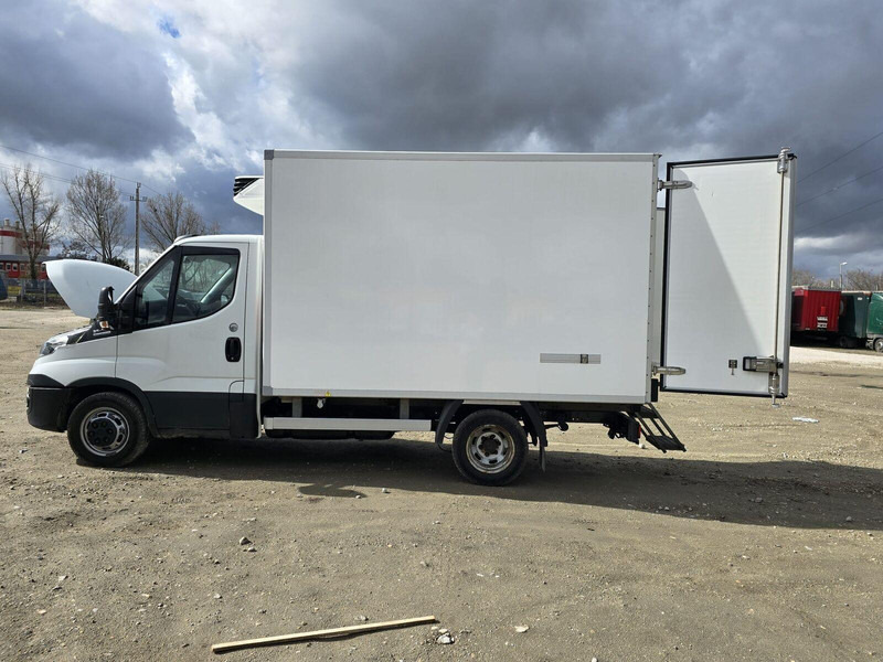 Лизинг на Iveco Daily 35-140 - Carrier Xarios 350 frigo Iveco Daily 35-140 - Carrier Xarios 350 frigo: слика 5 Лизинг на Iveco Daily 35-140 - Carrier Xarios 350 frigo Iveco Daily 35-140 - Carrier Xarios 350 frigo: слика 5