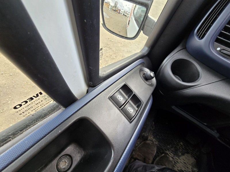 Лизинг на Iveco Daily 35-140 - Carrier Xarios 350 frigo Iveco Daily 35-140 - Carrier Xarios 350 frigo: слика 19 Лизинг на Iveco Daily 35-140 - Carrier Xarios 350 frigo Iveco Daily 35-140 - Carrier Xarios 350 frigo: слика 19