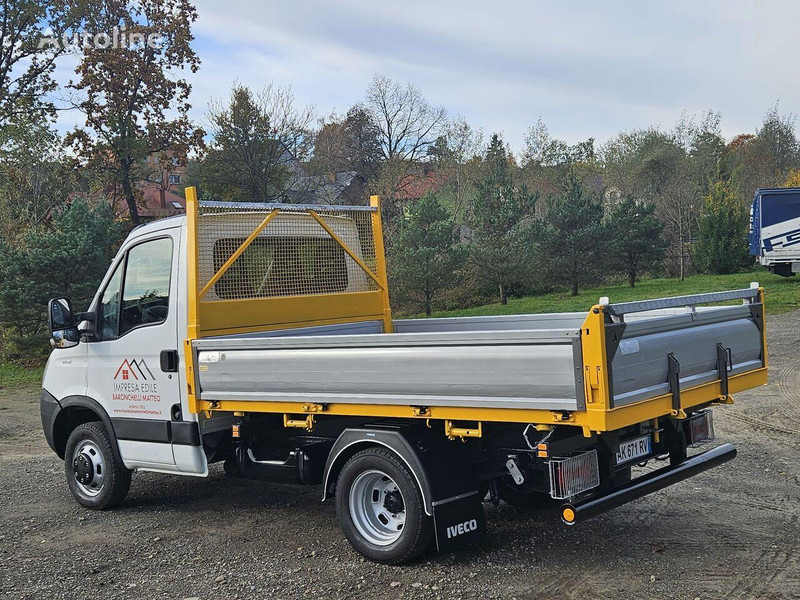 Iveco Daily 35c-15 3 way tipper - Комби кипер: слика 2 Iveco Daily 35c-15 3 way tipper - Комби кипер: слика 2