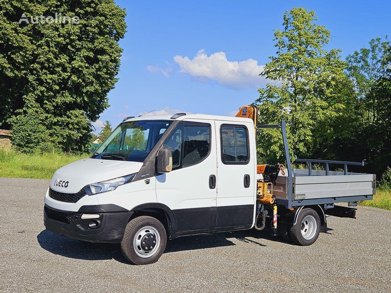 Iveco Daily 35c-15 Doka flatbed + crane Effer - Комбе со отворен сандак, Комби со двојна кабина: слика 1 Iveco Daily 35c-15 Doka flatbed + crane Effer - Комбе со отворен сандак, Комби со двојна кабина: слика 1
