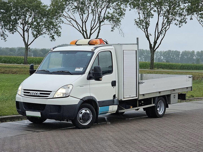 Iveco Daily 40C15 - Flatbed + crane - Камион со платформа, Камион со кран: слика 1 Iveco Daily 40C15 - Flatbed + crane - Камион со платформа, Камион со кран: слика 1