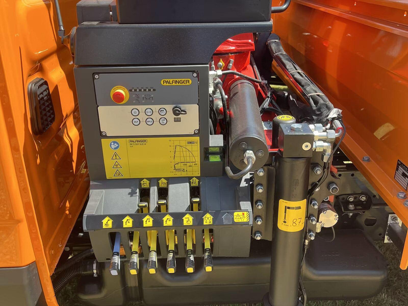 Iveco Daily 70C18H - Flatbed+crane - Камион со платформа, Камион со кран: слика 3 Iveco Daily 70C18H - Flatbed+crane - Камион со платформа, Камион со кран: слика 3