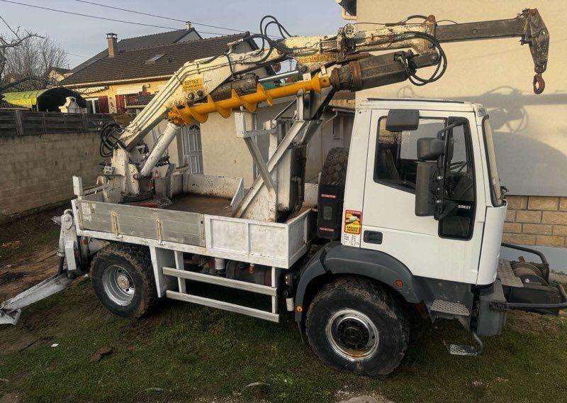 Iveco - Drilling crane truck 4x4 - Машина за бушење: слика 1 Iveco - Drilling crane truck 4x4 - Машина за бушење: слика 1