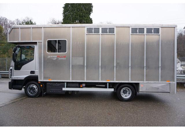 Iveco EUROCARGO 80-190 Lószállító - Камион за добиток: слика 4 Iveco EUROCARGO 80-190 Lószállító - Камион за добиток: слика 4