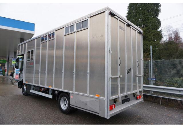 Iveco EUROCARGO 80-190 Lószállító - Камион за добиток: слика 5 Iveco EUROCARGO 80-190 Lószállító - Камион за добиток: слика 5