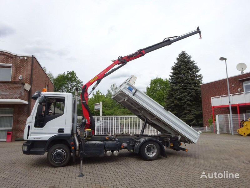 Iveco Eurocargo 80-220 Tipper + crane - Кипер, Камион со кран: слика 2 Iveco Eurocargo 80-220 Tipper + crane - Кипер, Камион со кран: слика 2