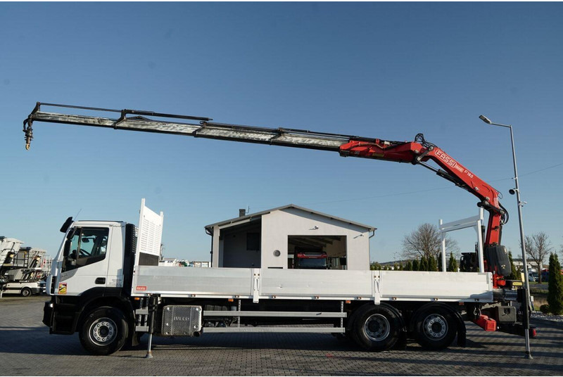 Iveco STRALIS 460 / 6X2 / SKRZYNIOWY 8,1 m + HDS FASSI. F185 MAX UDŹWI - Камион со платформа, Камион со кран: слика 2 Iveco STRALIS 460 / 6X2 / SKRZYNIOWY 8,1 m + HDS FASSI. F185 MAX UDŹWI - Камион со платформа, Камион со кран: слика 2