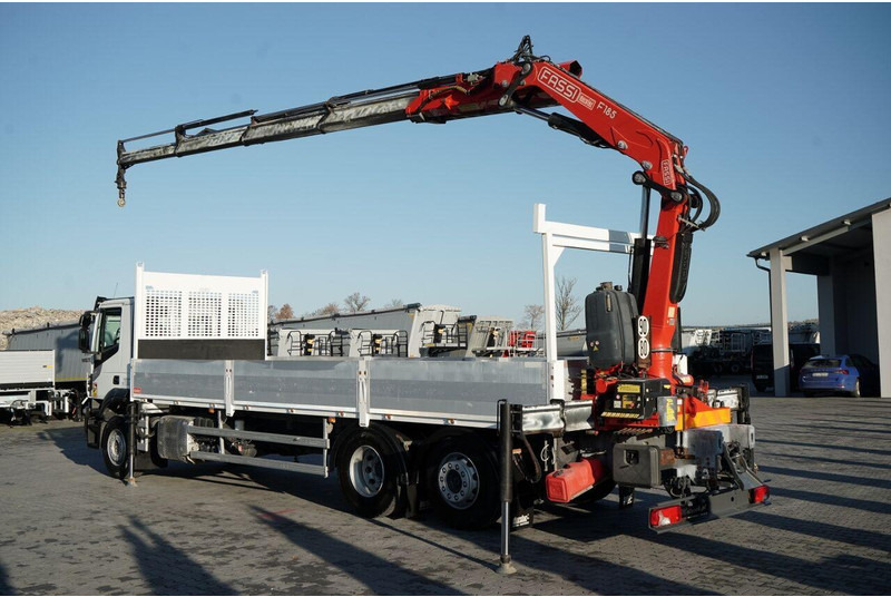 Iveco STRALIS 460 / 6X2 / SKRZYNIOWY 8,1 m + HDS FASSI. F185 MAX UDŹWI - Камион со платформа, Камион со кран: слика 3 Iveco STRALIS 460 / 6X2 / SKRZYNIOWY 8,1 m + HDS FASSI. F185 MAX UDŹWI - Камион со платформа, Камион со кран: слика 3