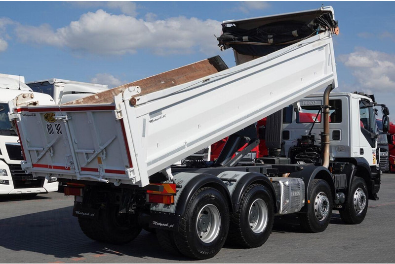 Iveco TRAKKER / 8x4 / WYWROTKA / HYDROBURTA / BORDMATIC / EURO 6 / ME - Кипер: слика 4 Iveco TRAKKER / 8x4 / WYWROTKA / HYDROBURTA / BORDMATIC / EURO 6 / ME - Кипер: слика 4