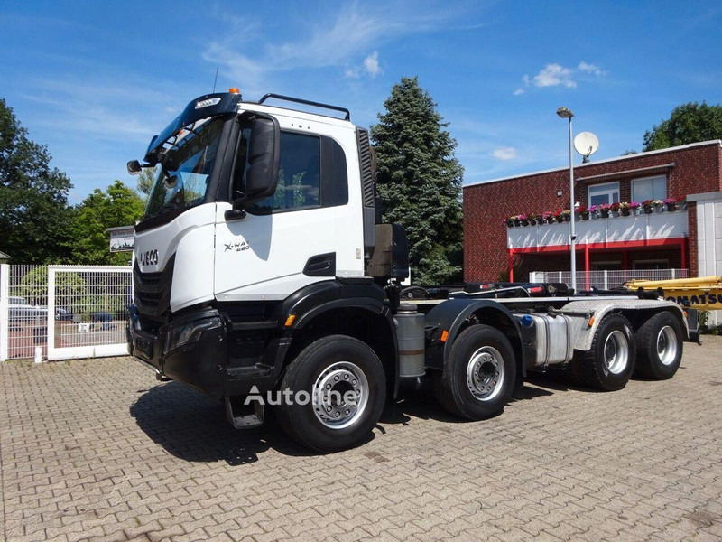 Iveco X-WAY 480 - Hook lift truck 8x4 - Камион со кука за подигање: слика 2 Iveco X-WAY 480 - Hook lift truck 8x4 - Камион со кука за подигање: слика 2