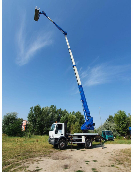 Iveco Eurocargo ML 180 E 24 - Bizocchi KJF 320 lifting basket 32 m - Камион, Камион со кран: слика 4 Iveco Eurocargo ML 180 E 24 - Bizocchi KJF 320 lifting basket 32 m - Камион, Камион со кран: слика 4
