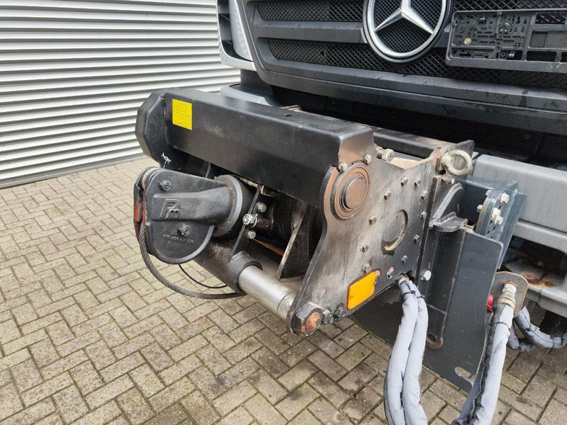 Камион, Камион со кран Mercedes-Benz Axor 1824 - Lifting basket: слика 10