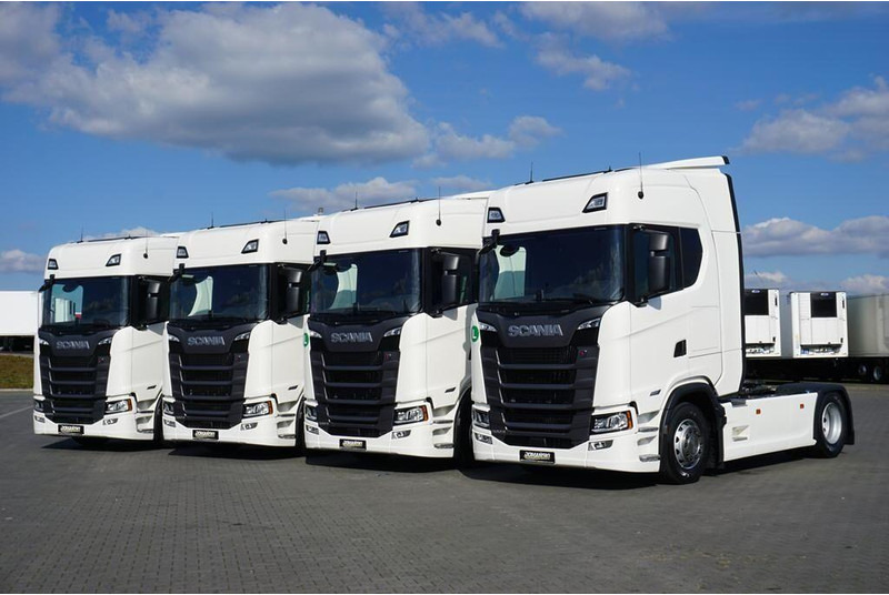 Scania S 500 / EURO 6 / ACC / RETARDER / PEŁNA OPCJA / JAK NOWA - Камион влекач: слика 1 Scania S 500 / EURO 6 / ACC / RETARDER / PEŁNA OPCJA / JAK NOWA - Камион влекач: слика 1