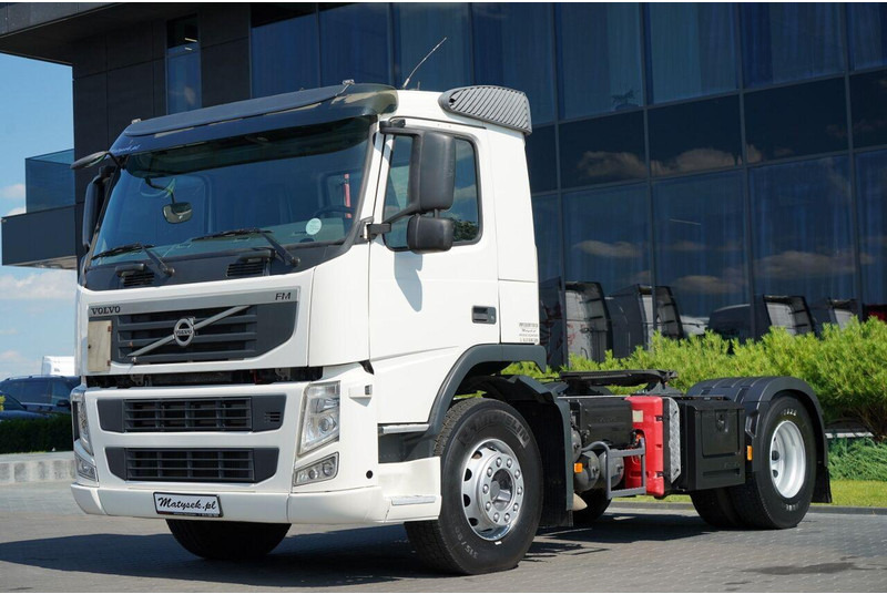 Volvo FM 380 / PEŁNY ADR / NISKA KABINA / DZIENNA KABINA / SPROWADZONY - Камион влекач: слика 4 Volvo FM 380 / PEŁNY ADR / NISKA KABINA / DZIENNA KABINA / SPROWADZONY - Камион влекач: слика 4