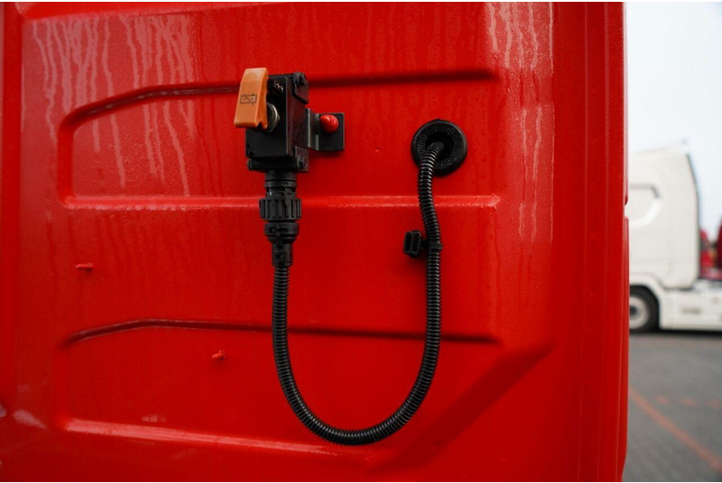 Камион влекач Volvo FM 430: слика 17