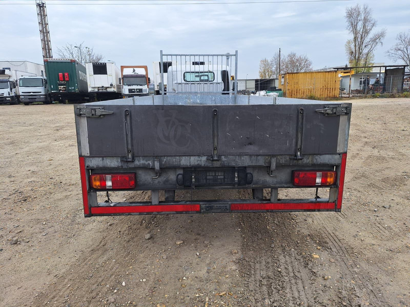Комбе Mitsubishi Canter 3,0 d BE Clixtar Trekker + Veldhuizen BE Clixtar Pritsch: слика 7 Комбе Mitsubishi Canter 3,0 d BE Clixtar Trekker + Veldhuizen BE Clixtar Pritsch: слика 7