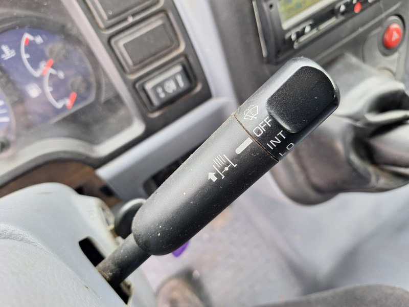 Комбе Mitsubishi Canter 3,0 d BE Clixtar Trekker + Veldhuizen BE Clixtar Pritsch: слика 12 Комбе Mitsubishi Canter 3,0 d BE Clixtar Trekker + Veldhuizen BE Clixtar Pritsch: слика 12