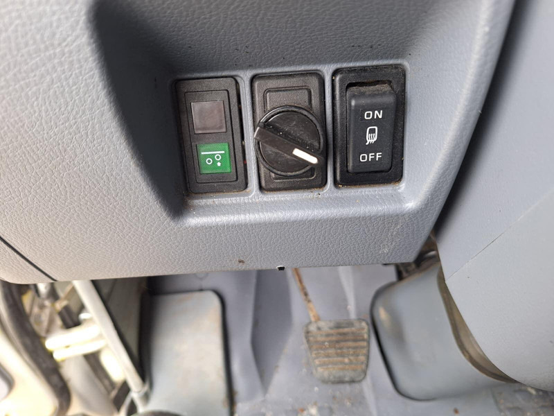 Комбе Mitsubishi Canter 3,0 d BE Clixtar Trekker + Veldhuizen BE Clixtar Pritsch: слика 17 Комбе Mitsubishi Canter 3,0 d BE Clixtar Trekker + Veldhuizen BE Clixtar Pritsch: слика 17