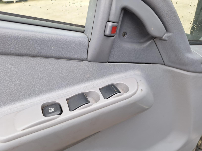 Комбе Mitsubishi Canter 3,0 d BE Clixtar Trekker + Veldhuizen BE Clixtar Pritsch: слика 16 Комбе Mitsubishi Canter 3,0 d BE Clixtar Trekker + Veldhuizen BE Clixtar Pritsch: слика 16