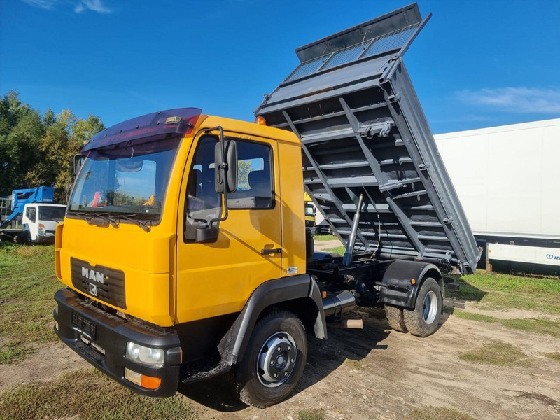 MAN LE 8.180 Meiller Kipper Three-Sided Tipper - 3 old. billencs - T - Кипер: слика 3 MAN LE 8.180 Meiller Kipper Three-Sided Tipper - 3 old. billencs - T - Кипер: слика 3