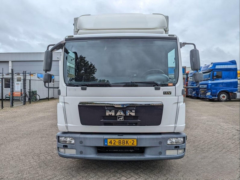 MAN TGL 12.250 - Horse transporter - Камион за коњи: слика 3 MAN TGL 12.250 - Horse transporter - Камион за коњи: слика 3
