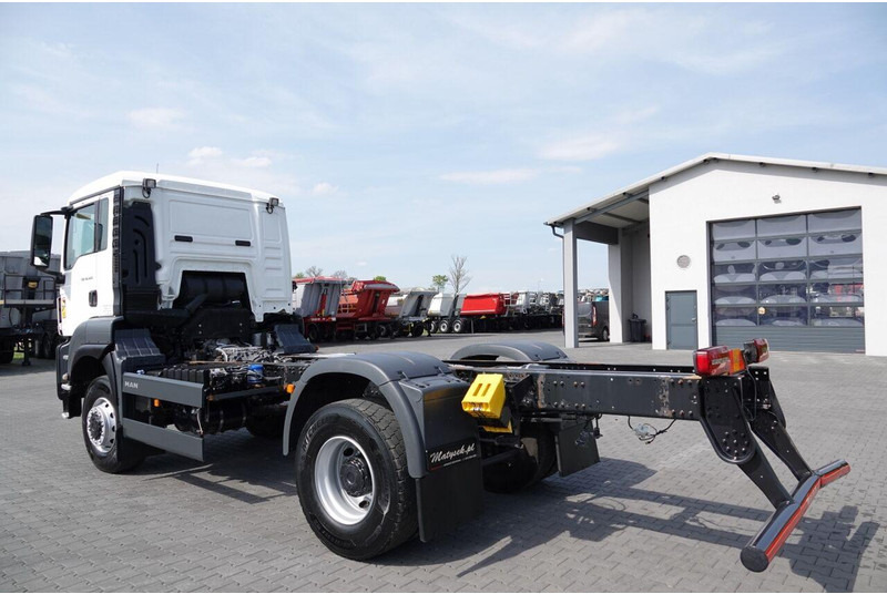 Камион со кабинска шасија MAN TGS 18.420 / 4X4 / RAMA DŁ. 5,6 M / NAVI / DO ZABUDOWY / SPROWA: слика 6 Камион со кабинска шасија MAN TGS 18.420 / 4X4 / RAMA DŁ. 5,6 M / NAVI / DO ZABUDOWY / SPROWA: слика 6