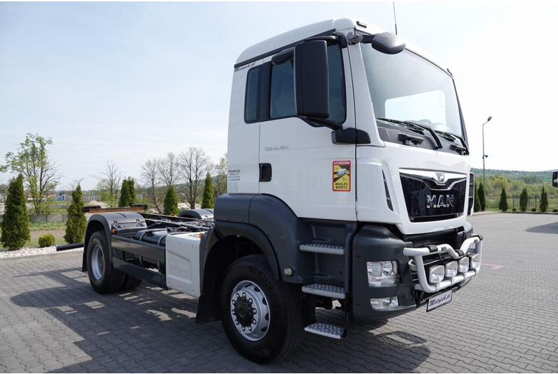 Камион со кабинска шасија MAN TGS 18.420 / 4X4 / RAMA DŁ. 5,6 M / NAVI / DO ZABUDOWY / SPROWA: слика 12 Камион со кабинска шасија MAN TGS 18.420 / 4X4 / RAMA DŁ. 5,6 M / NAVI / DO ZABUDOWY / SPROWA: слика 12