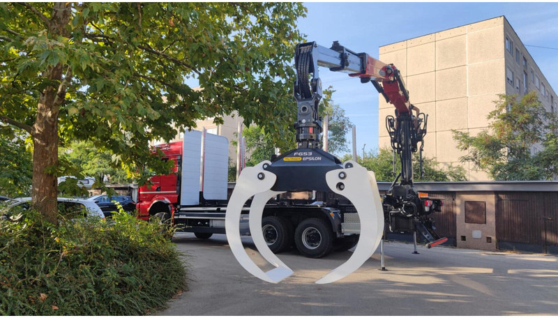 Нов Камион за дрва, Камион со кран за транспорт на дрва MAN TGS 33.520: слика 13