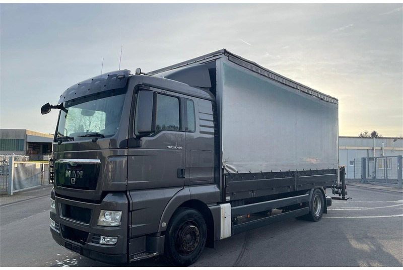 MAN TGX 18.400 Curtain Sider + Crane Palfinger 14002 EH - Камион сандучар: слика 2 MAN TGX 18.400 Curtain Sider + Crane Palfinger 14002 EH - Камион сандучар: слика 2