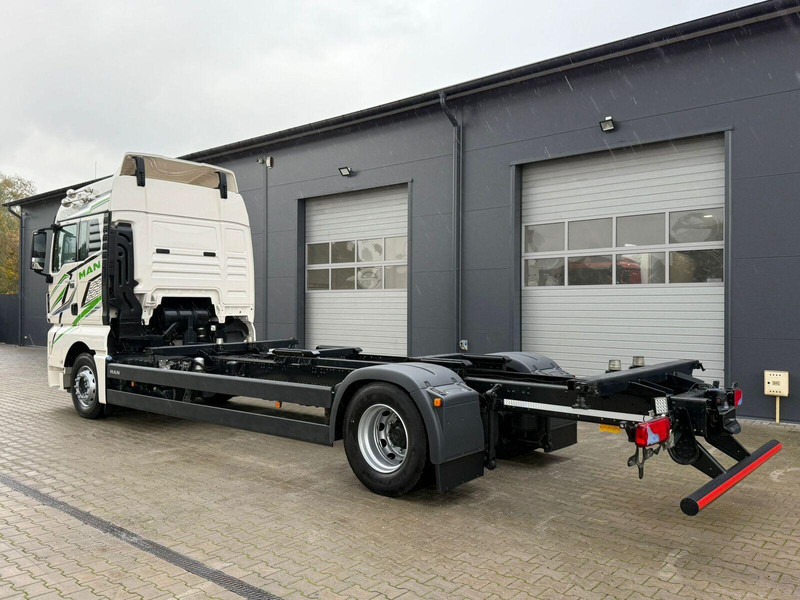 MAN TGX 18.470 // Przebieg 252 tyś. km !!! // Ciężarówka jak nowa // - Камион со кабинска шасија: слика 3 MAN TGX 18.470 // Przebieg 252 tyś. km !!! // Ciężarówka jak nowa // - Камион со кабинска шасија: слика 3