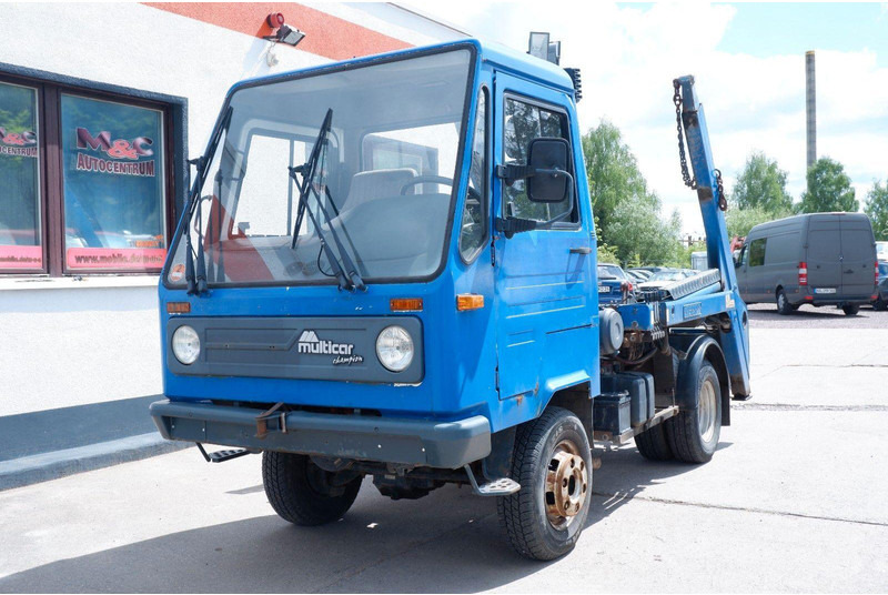 MULTICAR Champion 4x4 - Skip loader - Камион за подигање контејнери: слика 2 MULTICAR Champion 4x4 - Skip loader - Камион за подигање контејнери: слика 2