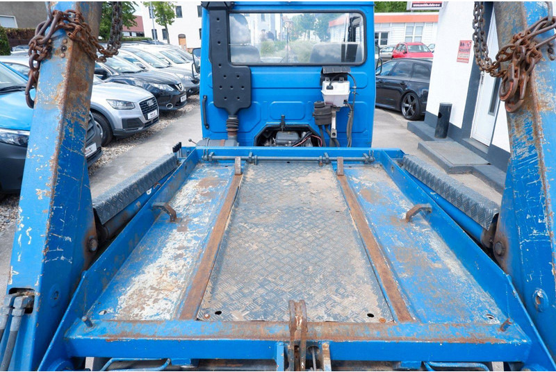 MULTICAR Champion 4x4 - Skip loader - Камион за подигање контејнери: слика 4 MULTICAR Champion 4x4 - Skip loader - Камион за подигање контејнери: слика 4