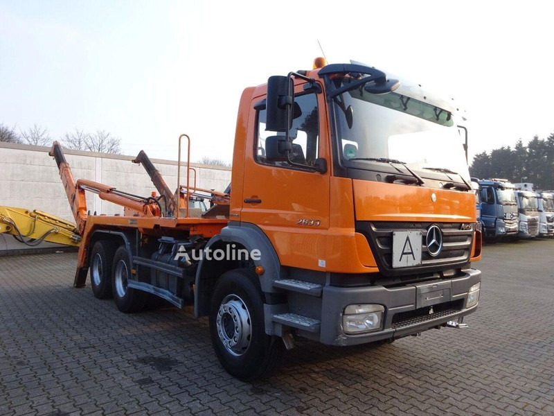 Mercedes-Benz 2633 Axor - Skip loader - Камион за подигање контејнери: слика 4 Mercedes-Benz 2633 Axor - Skip loader - Камион за подигање контејнери: слика 4