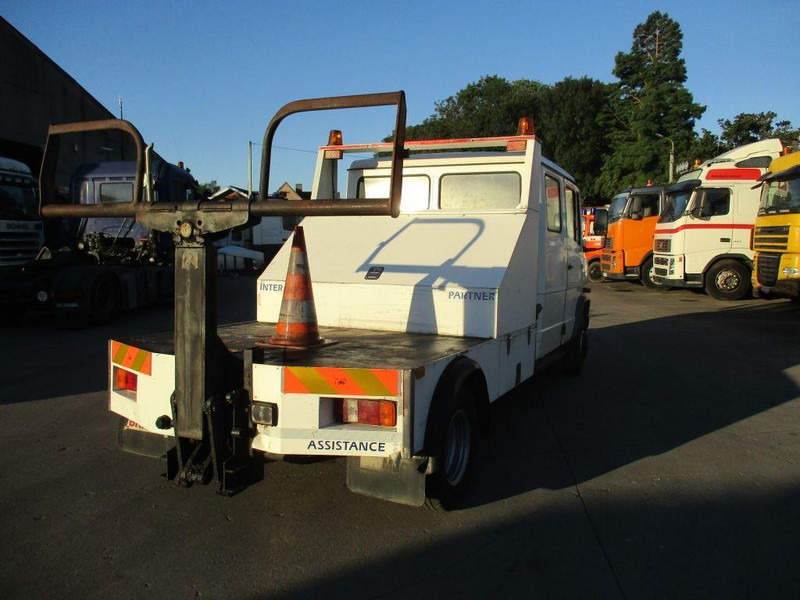 Mercedes-Benz 711D - Doka towing truck - Камион за влечење: слика 3 Mercedes-Benz 711D - Doka towing truck - Камион за влечење: слика 3