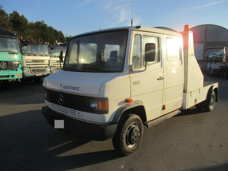 Mercedes-Benz 711D - Doka towing truck - Камион за влечење: слика 1 Mercedes-Benz 711D - Doka towing truck - Камион за влечење: слика 1