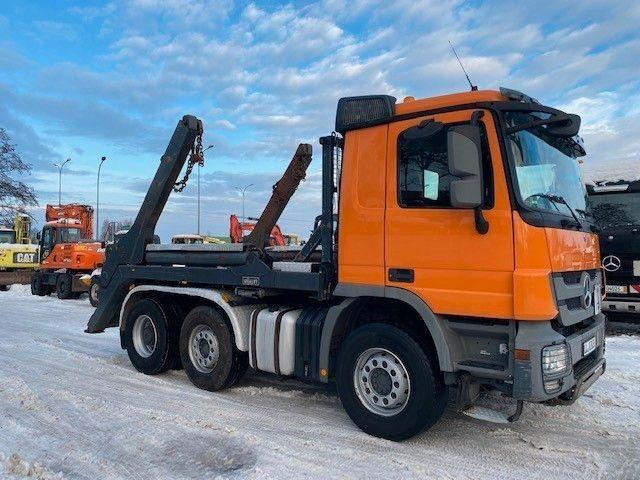 Mercedes-Benz ACTROS 1841 - Камион за подигање контејнери: слика 2 Mercedes-Benz ACTROS 1841 - Камион за подигање контејнери: слика 2