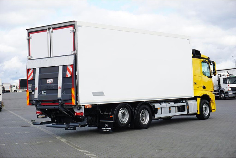 Mercedes-Benz ACTROS / 2853 / ACC / E 6 / MP 5 / CHŁODNIA + WINDA / 18 PALET / - Камион ладилник: слика 5 Mercedes-Benz ACTROS / 2853 / ACC / E 6 / MP 5 / CHŁODNIA + WINDA / 18 PALET / - Камион ладилник: слика 5