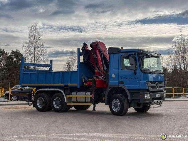 Mercedes-Benz ACTROS 3341 6x6 HMF 4220 K4 CRANE KIPPER - Кипер, Камион со кран: слика 4 Mercedes-Benz ACTROS 3341 6x6 HMF 4220 K4 CRANE KIPPER - Кипер, Камион со кран: слика 4