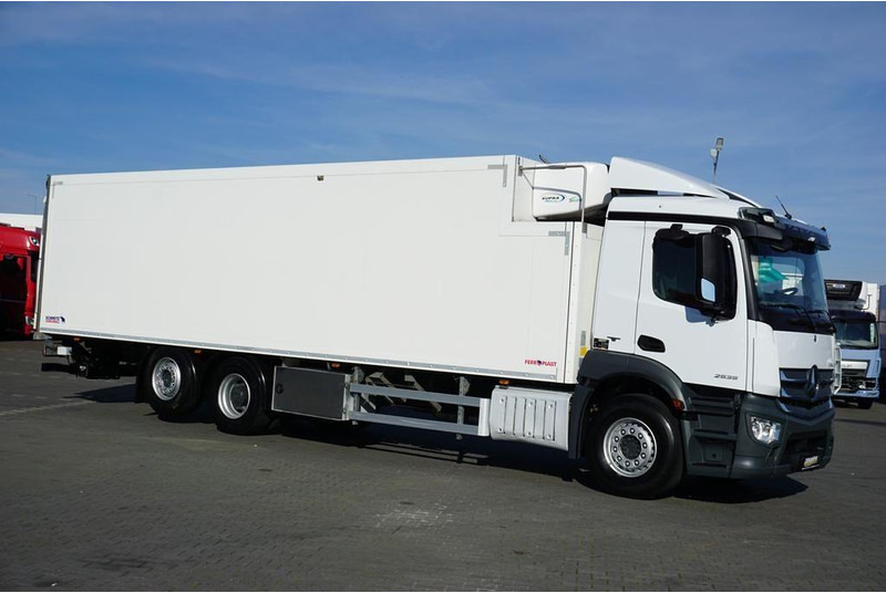 Mercedes-Benz ANTOS / 2535 / EURO 6 / CHŁODNIA + WINDA / 23 PALETY / OŚ SKRĘTN - Камион ладилник: слика 4 Mercedes-Benz ANTOS / 2535 / EURO 6 / CHŁODNIA + WINDA / 23 PALETY / OŚ SKRĘTN - Камион ладилник: слика 4