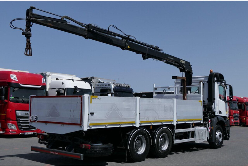 Mercedes-Benz AROCS 2633 - Камион со платформа, Камион со кран: слика 5 Mercedes-Benz AROCS 2633 - Камион со платформа, Камион со кран: слика 5