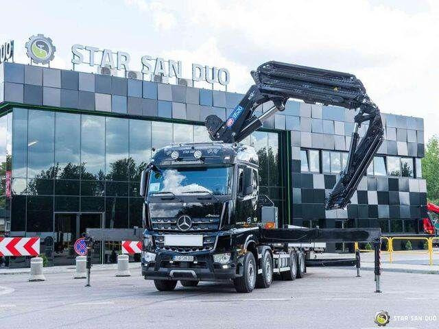 Mercedes-Benz AROCS 3251 8x4 HMF 8520 Fly Jib Winch - Камион со платформа, Камион со кран: слика 4 Mercedes-Benz AROCS 3251 8x4 HMF 8520 Fly Jib Winch - Камион со платформа, Камион со кран: слика 4