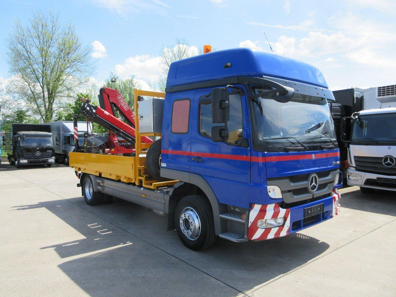 Mercedes-Benz ATEGO 1224 L - Камион со платформа, Камион со кран: слика 1 Mercedes-Benz ATEGO 1224 L - Камион со платформа, Камион со кран: слика 1