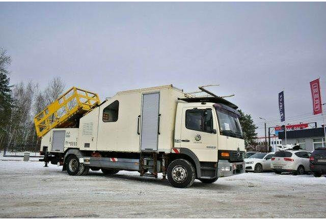 Mercedes-Benz ATEGO 1323 PK 8000T RAIL Platform - Камион со подигачка кошница: слика 3 Mercedes-Benz ATEGO 1323 PK 8000T RAIL Platform - Камион со подигачка кошница: слика 3
